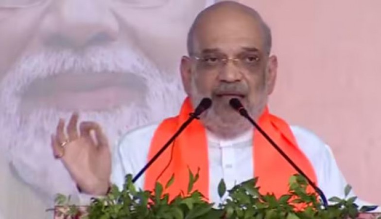 Amit Shah Slams Rahul Gandhi's Shifting Constituencies, Predicts Defeat in Rae Bareli