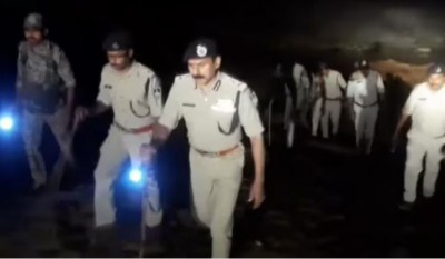 मध्य प्रदेश में रेत से भरे ट्रैक्टर ने पुलिसकर्मी को कुचला, ड्राइवर फरार