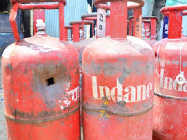 Gas leak in LPG tanker of Khandwa creates chaos