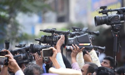 Journalists to categorize Frontline workers  Maharashtra Minister appeals to CM