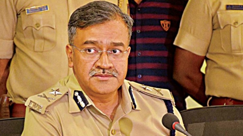 Seemant Kumar Singh Karnataka IPS officer turns saviour for Covid patients