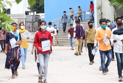बेंगलुरु में कोरोना विस्फोट, एक साथ 60 छात्रों का किया गया कोविड टेस्ट