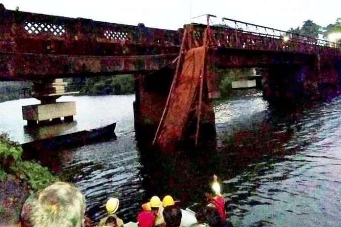Footbridge collapsed in South Goa's Curchorem