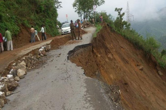 Landslide on Rishikesh-Badrinath, roads to re-open today