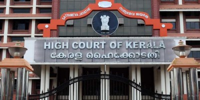 Division bench Kerala HC stays transfer of Sessions judge