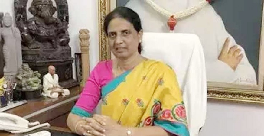 शिक्षा मंत्री सबिता इंद्रा रेड्डी ने स्कूल स्टाफ कर्मियों के लिए नकद जमा का किया शुभारंभ