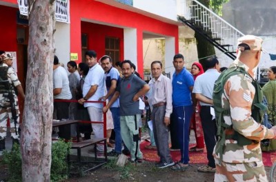 Clash Between Groups Mars Voting Process in Anantnag-Rajouri Lok Sabha Constituency