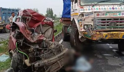 आंध्र प्रदेश में नेशनल हाईवे पर भीषण सड़क हादसा, 4 लोगों की मौत
