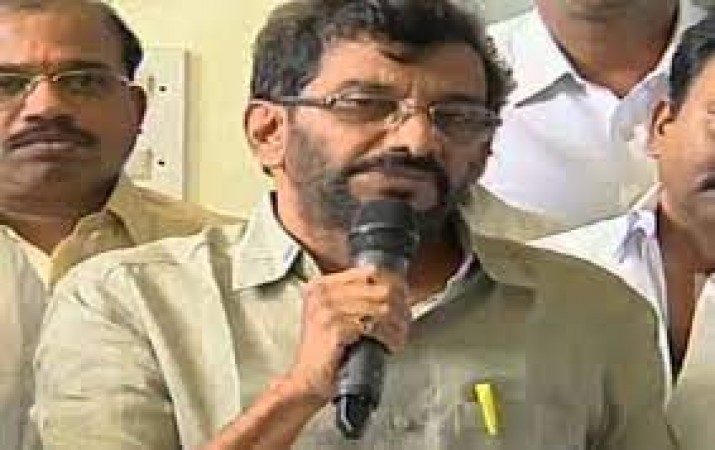 टीडीपी नेता सोमिरेड्डी चंद्रमोहन रेड्डी ने आनंदैया की गिरफ्तारी पर उठाए ये सवाल