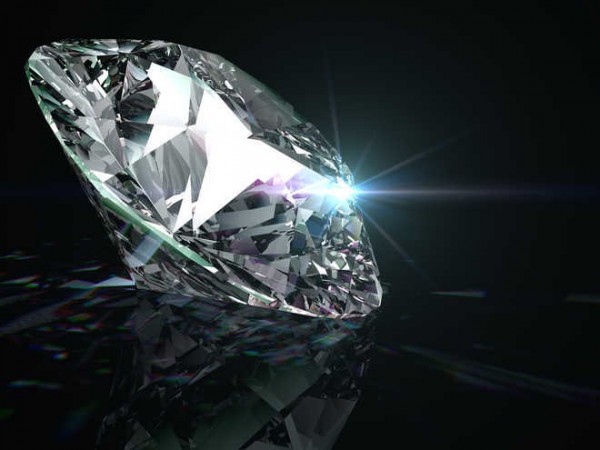 Farmer find precious diamond in the field worth Rs one crore