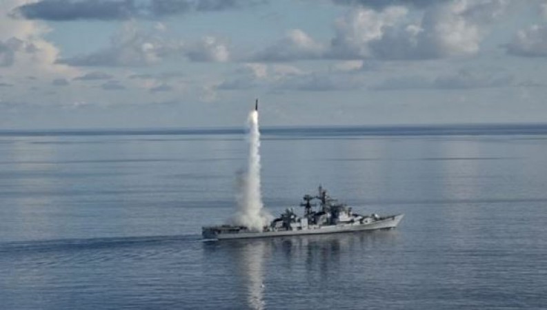 Indian Navy again did wonders, completed BrahMos missile test in Bay of Bengal