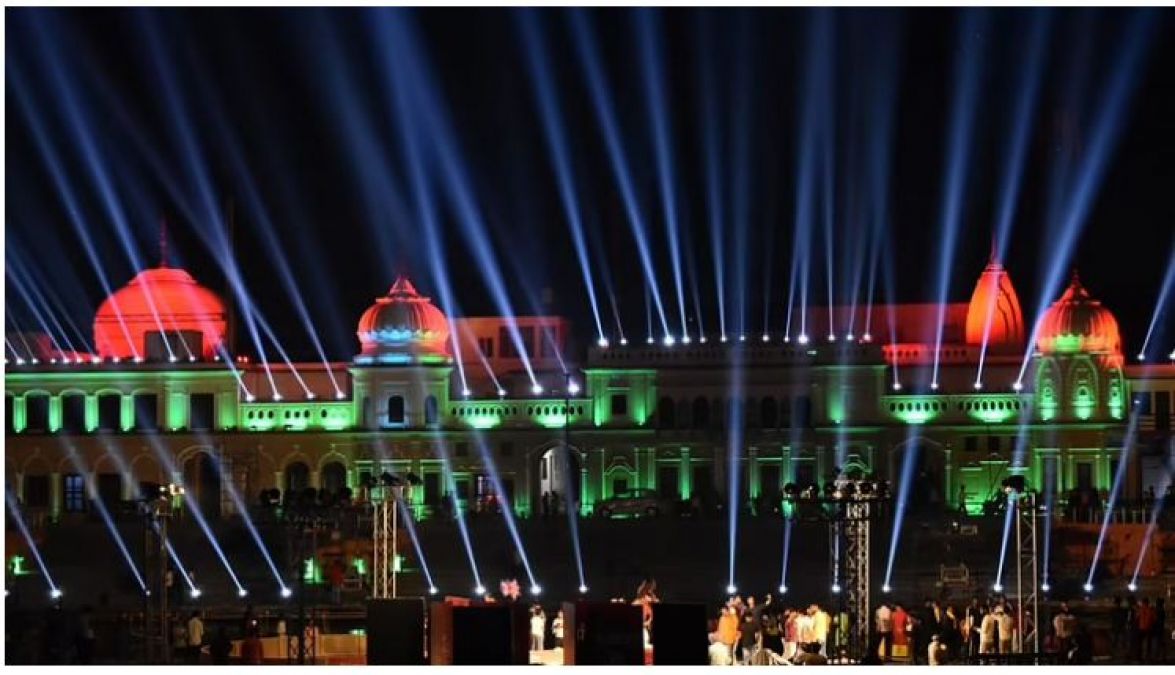 यूपी के उपमुख्यमंत्री ने अयोध्या में 'शोभा यात्रा' को दिखाई हरी झंडी