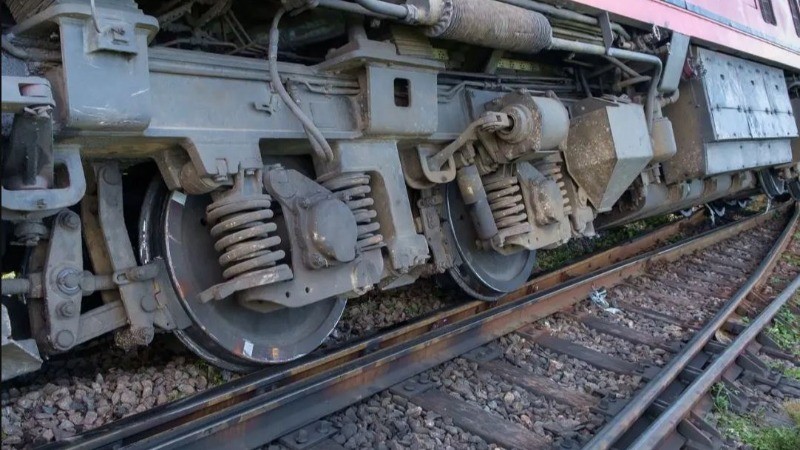 Breaking: Train Services Disrupted Near Mumbai After Banker Engine Derails; Restoration Underway