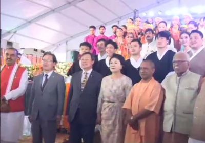 CM Yogi Adityanath South Korean first lady Kim-Jung Sook inaugurates  grand  'Deepotsav' in Ayodhya