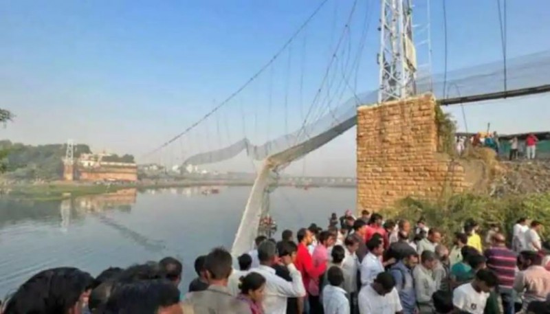 Morbi bridge collapse: Gujarat HC takes suo motu notice and requests govt report