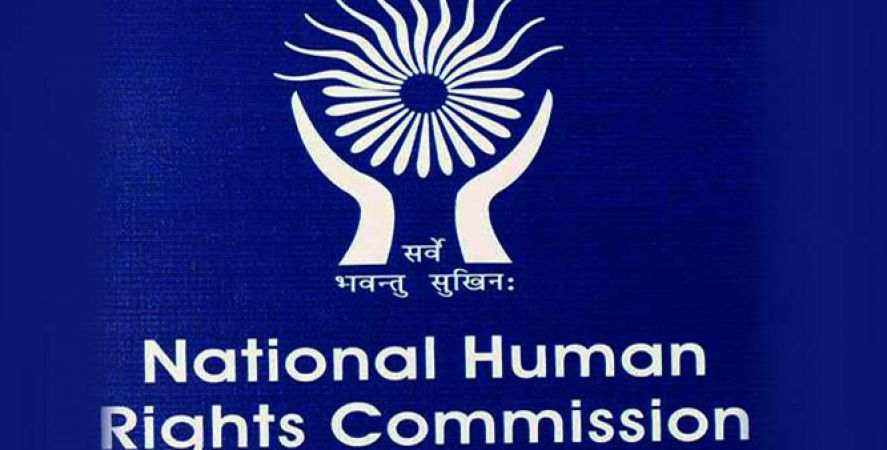 Delhi smog row: NHRC issued notice to Punjab-Haryana govt and Centre.