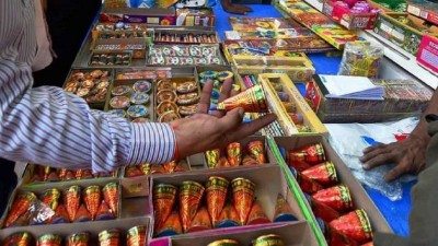 एनजीटी ने दिल्ली-एनसीआर में 30 नवंबर तक पटाखों की बिक्री पर लगाई रोक
