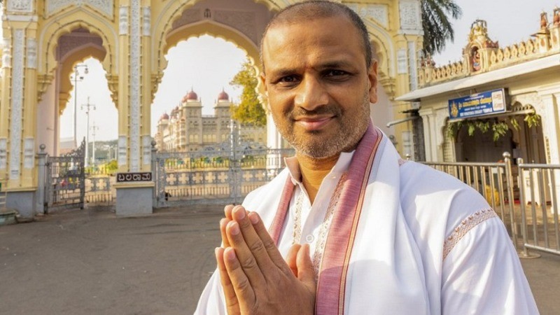 Yoga Guru R. Sharath Jois Passes Away at 53 in USA