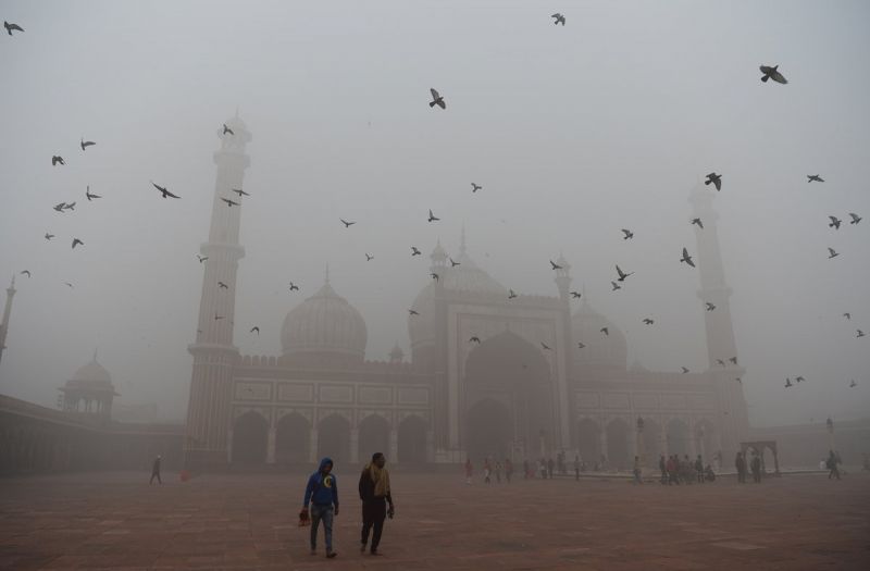 Thick haze engulfs national capital, air quality remains in 'severe' category