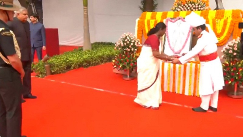 President Murmu, VP Dhankhar and Speaker Om Birla Honor Bhagwan Birsa Munda on Janjatiya Gaurav