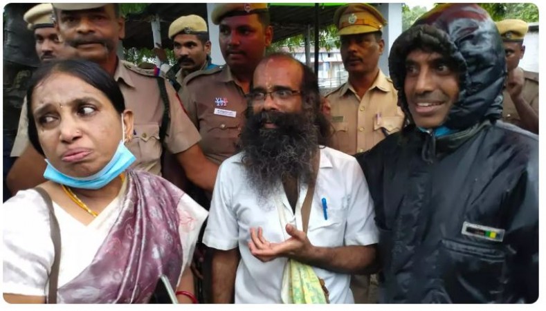 Nalini Meets Husband and others at Trichy Camp, Appeals for their release