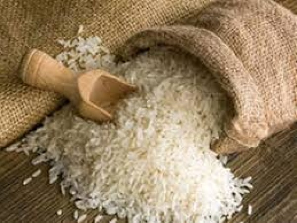 The state government distributes 2.50 lakh metric tonnes of rice every month
