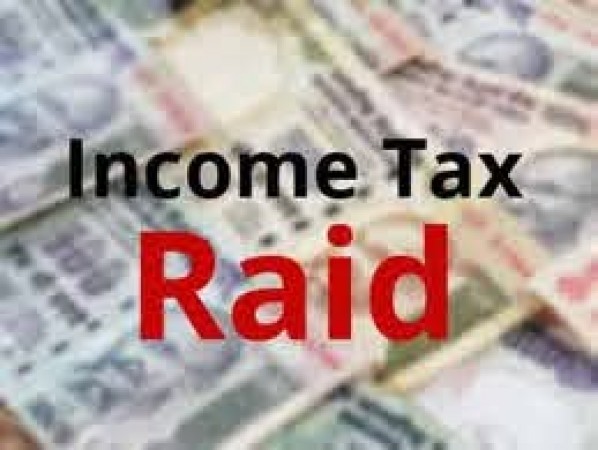 IT raid at various companies in Tamil Nadu, 450 crore seized