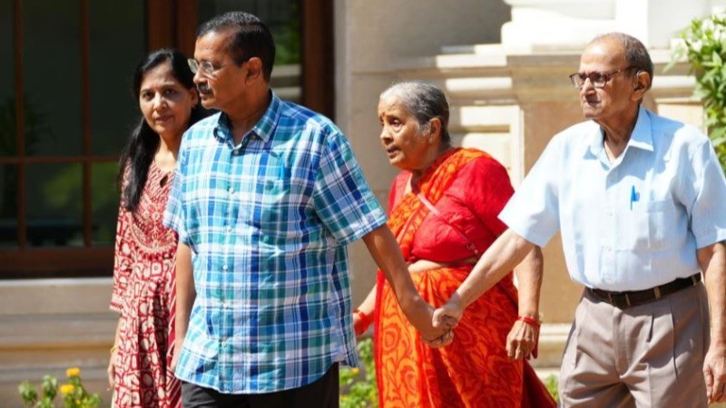 Arvind Kejriwal Begins Transition from CM Residence to New Bungalow Following Resignation