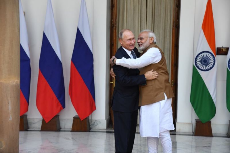 India signs Deal for five Russian S-400 Triumf missile shield systems with Russia