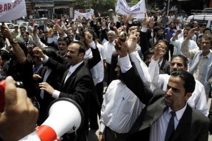SC gets shocked over petition by J&K lawyers’ body on Kashmir protests