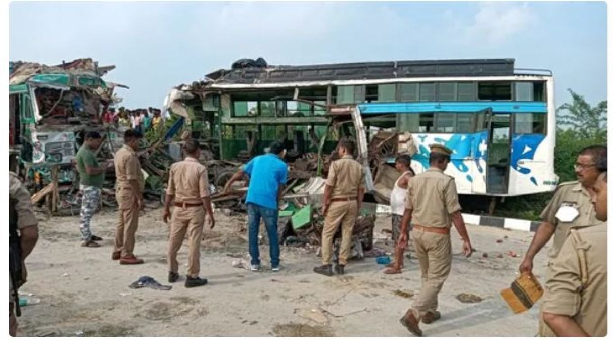 बाराबंकी सड़क हादसे में मृतकों के परिजनों के लिए योगी सरकार ने किया ये बड़ा ऐलान