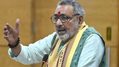 Giriraj Singh Calls for NRC in Jharkhand Amid Concerns Over Decreasing Tribal Population