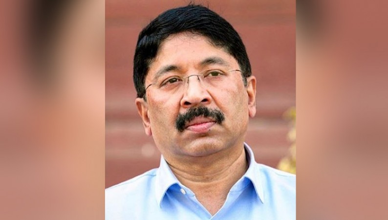 Former Union Minister Dayanidhi Maran Loses Rs.99,999 in Net Banking Scam
