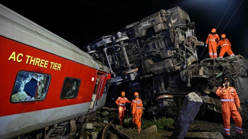 Chennai Train Accident: 19 Injured as Mysuru-Darbhanga Express Derails, Rescue Efforts Underway