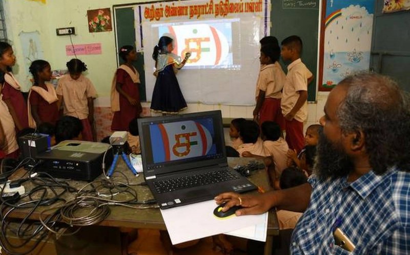 Tamil Nadu Schools black board is soon to be replaced with Smart Boards