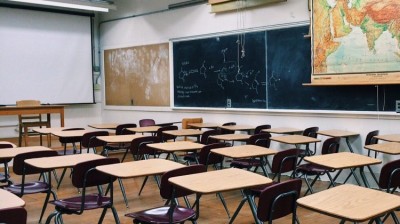 सरकारी शिक्षकों ने मप्र में स्कूलों को फिर से खोलने की मांग की