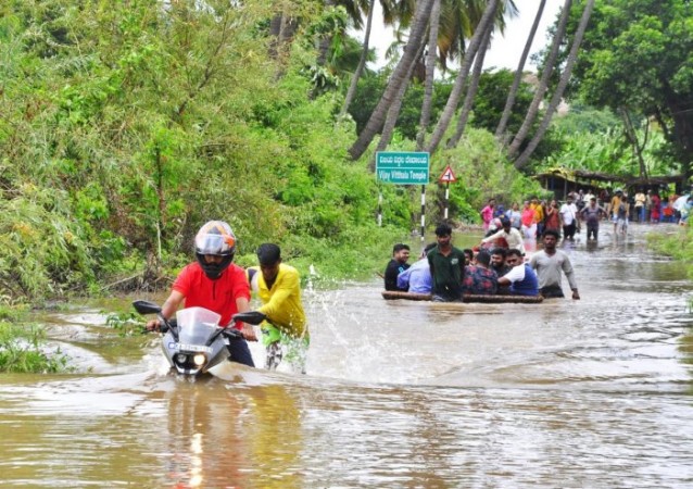 Without preventive measures, people in flood relief areas fear getting corona infected