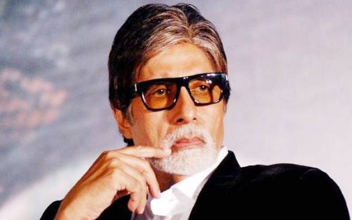Amitabh Bachchan, with 7 other, received legal notice from BMC