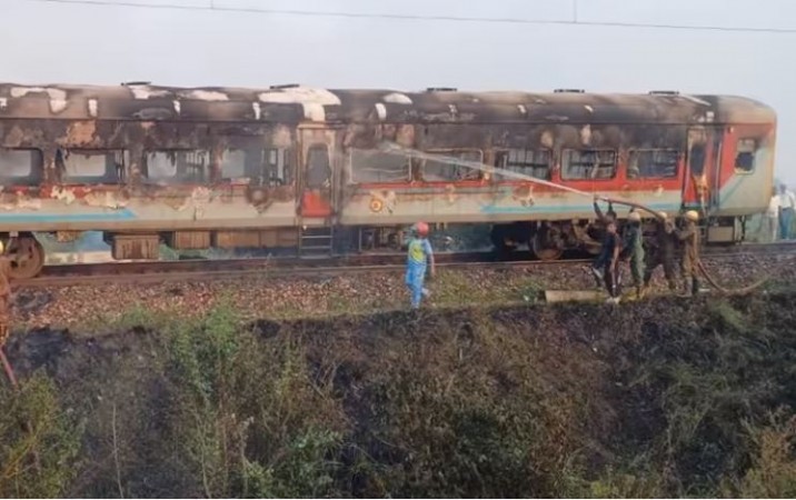 Fire Erupts In Coaches Of Patalkot Express in Agra, 9 Injured