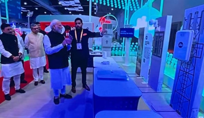 Akash Ambani Acknowledges PM Modi's Leadership and Commitment to Innovation