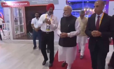 PM Modi Unveils India Mobile Congress 2023's 7th Edition in Delhi