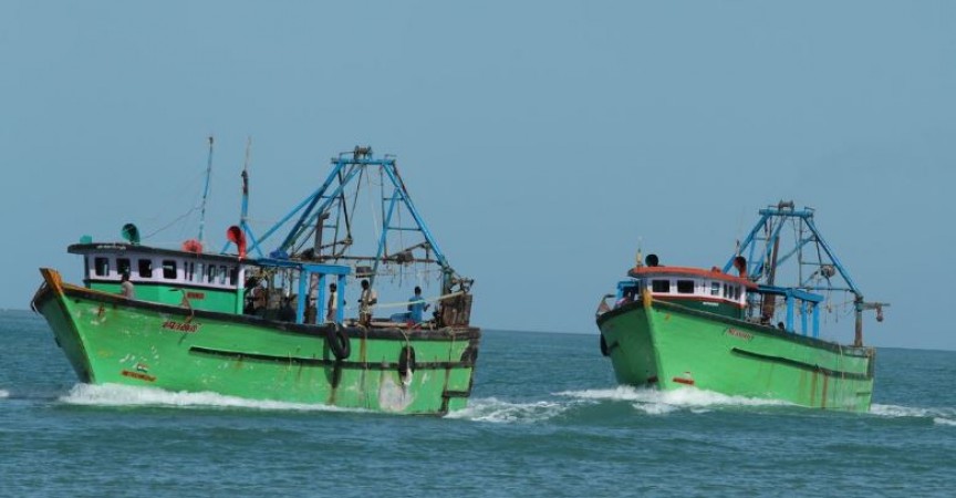 श्रीलंकाई नौसेना ने 37 भारतीय मछुआरों को किया गिरफ्तार, नाव भी जब्त की