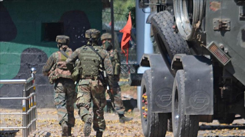 Terrorists Target Police Officer in Srinagar's Eidgah Area