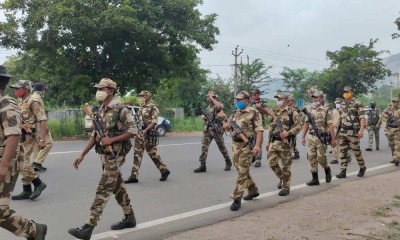 हुजूराबाद निर्वाचन क्षेत्र के सभी संवेदनशील इलाकों में पुलिस बल को किया गया तैनात