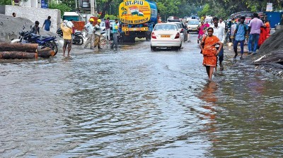 चेन्नई में भारी बारिश, कई जगह जलभराव
