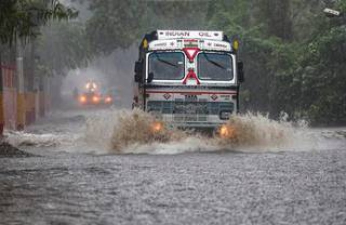 5 dead and one missing due to heavy rain.