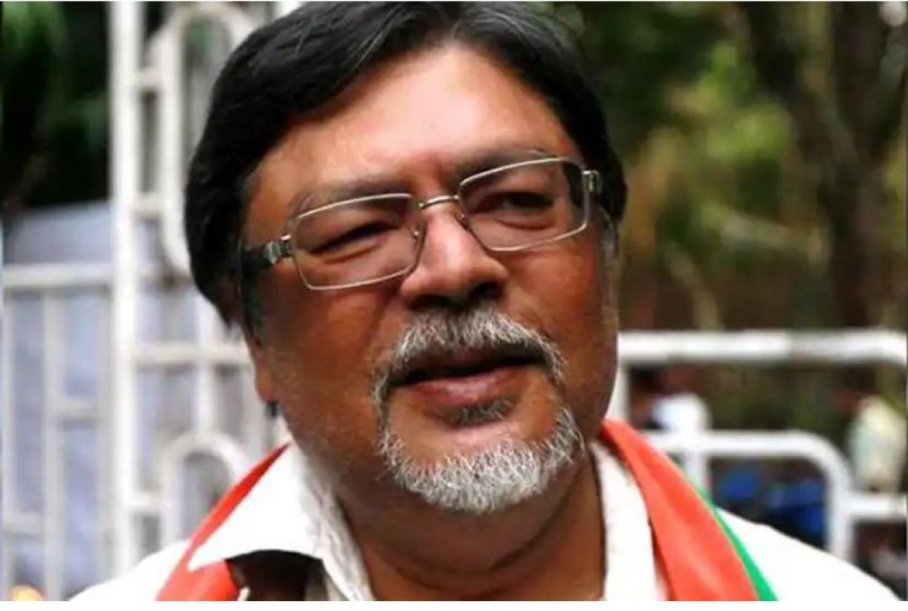 Vice president condoles senior journalist, MP Chandan Mitra's demise