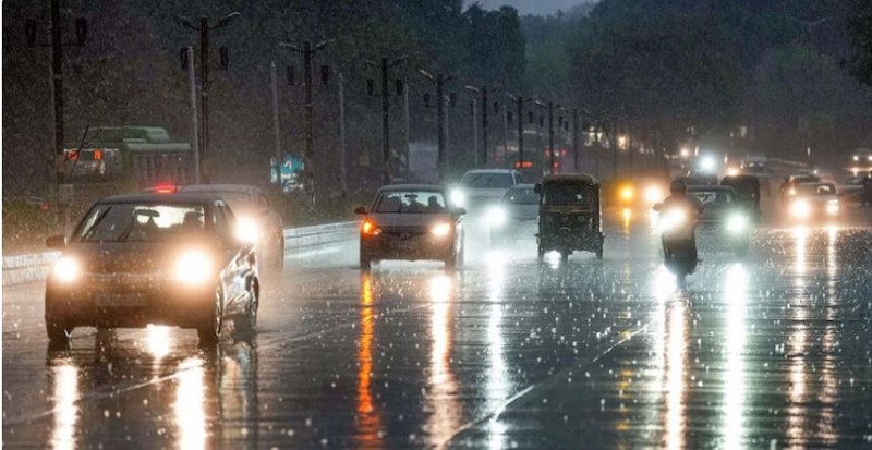 India Weather Updates: Heavy Rainfall Predicted in THESE States