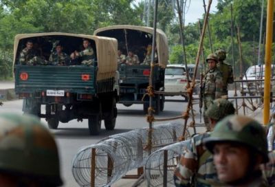 Pakistan violates Ceasefire in Pooch, Terrorists attacks Army Bus