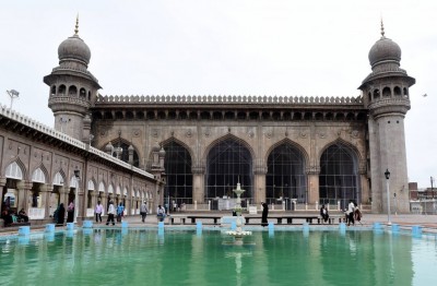 हैदराबाद की मक्का मस्जिद में इस दिन से शुरू होगा श्रद्धालुओं का प्रवेश